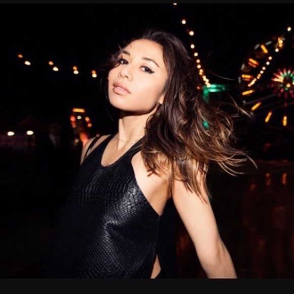 Stone Cold Fox Gangster Crop - Picture 3 of 5